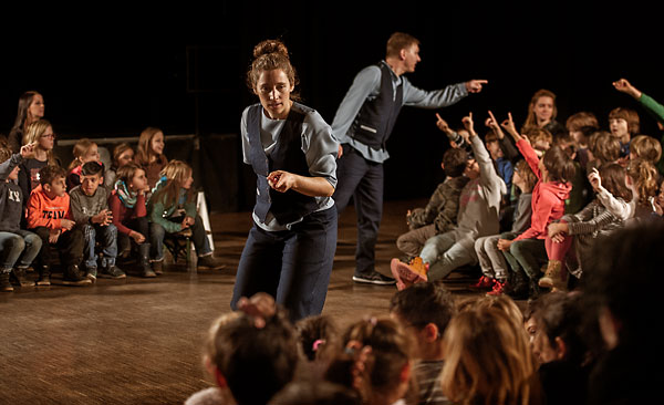 Pressefoto: theater monteure - raus bist du noch lange nicht